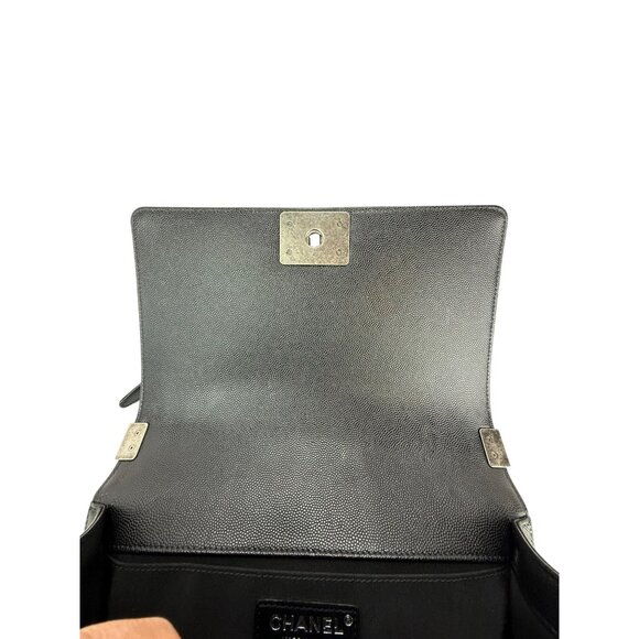 Chanel Caviar Quilted Medium Black Boy Flap Shoulder Bag - Picture 4 of 16